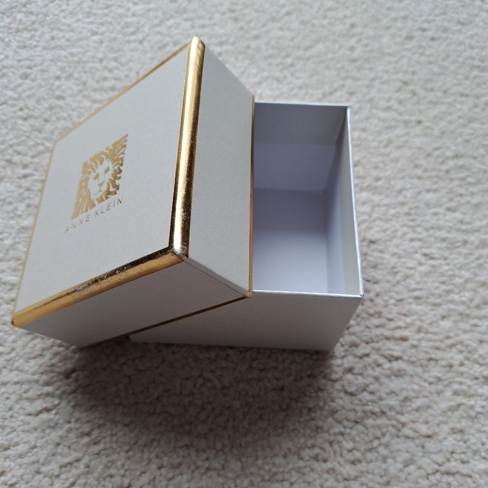 Anne Klein box/gift box/ jewelry box